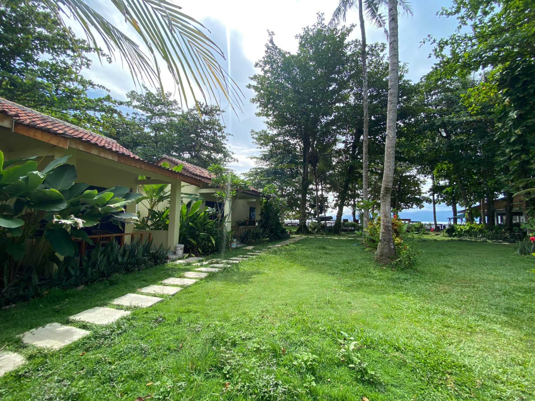 Bungalow garden